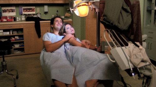 Celui qui a un dentiste carié